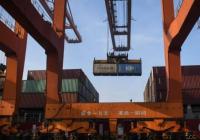 海运行业压力倍增 外贸企业“一箱难求”