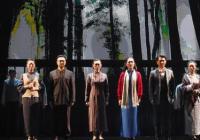 用5个故事串联全剧 话剧《红岩魂》吸引约3万人次观看