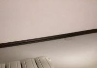 冬天在有暖气的屋子里放一盆水能起到加湿作用吗?