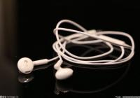 耳朵对声音的耐受有一定限度 长期戴耳机后果不堪设想