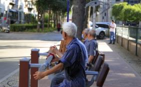 老人过年怎样吃更健康？这个“合适”的度该如何把握?