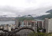 重庆白公馆是位于沙坪坝区吗？距离白公馆最近的地铁站是哪一站？